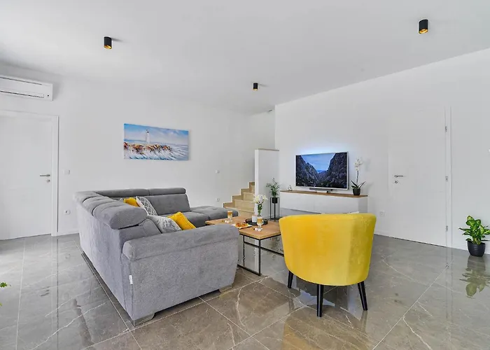 بيت للعطل Banovi *