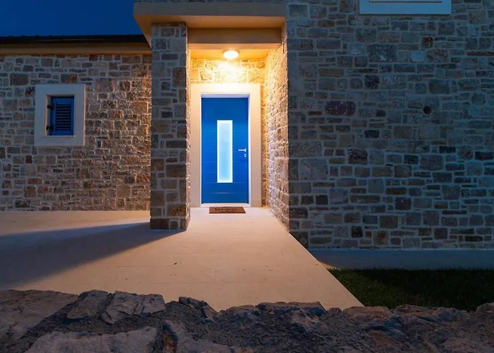 بيت للعطل Banovi