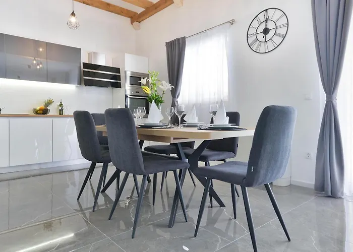 Banovi بيت للعطل *