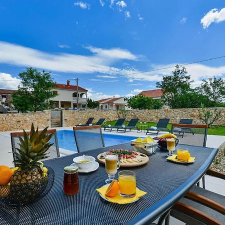 Holiday home Banovi *