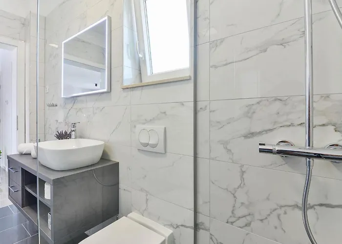 度假居 Banovi 扎达尔